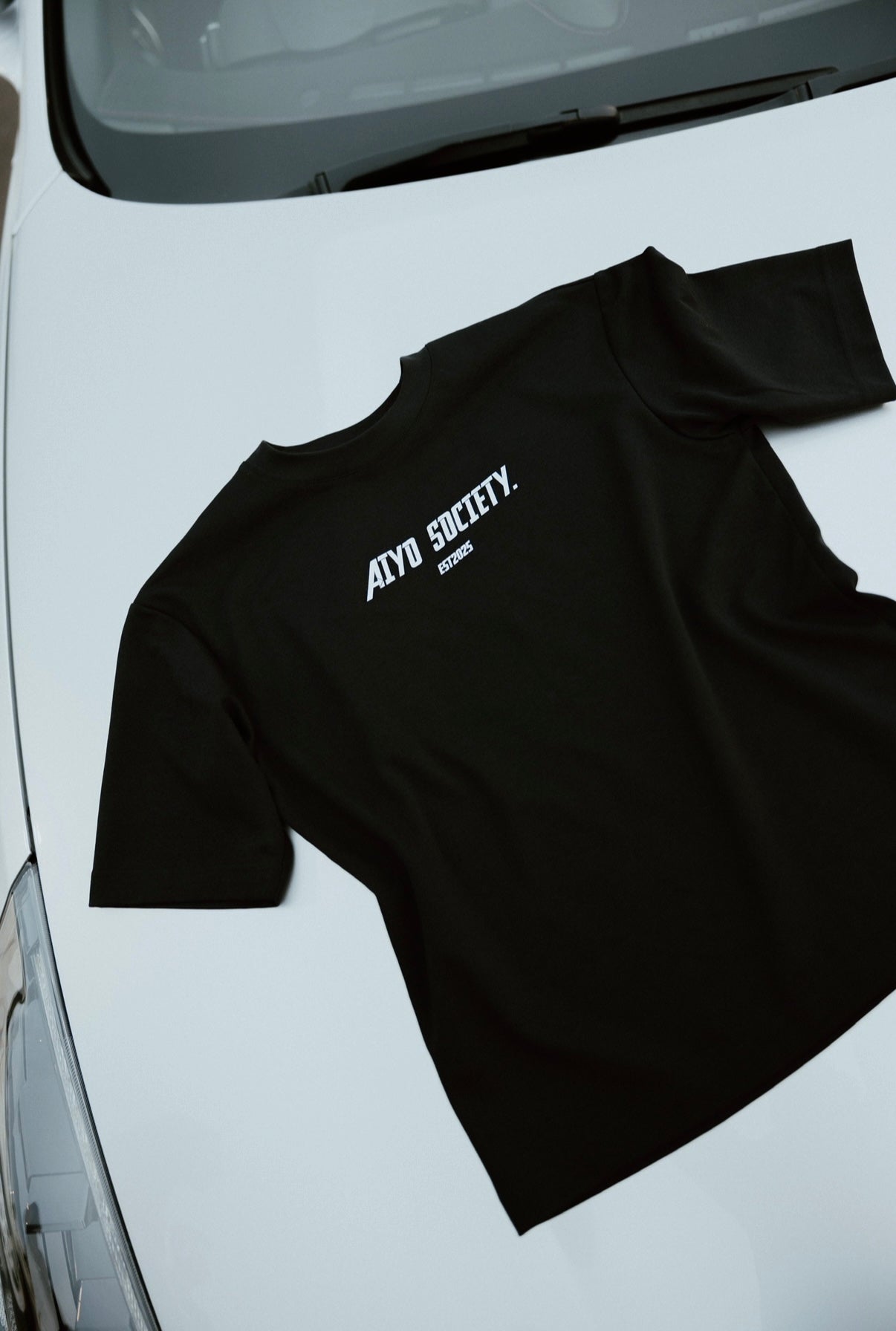 GINI YAKA OVERSIZED TEE